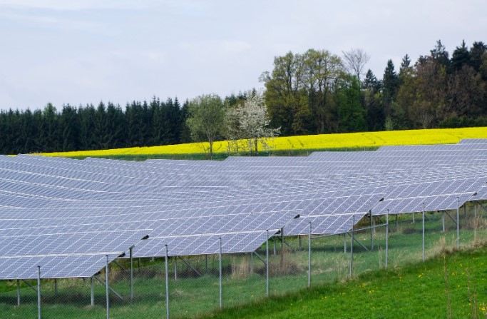 Вплив пилу та забруднення на сонячні панелі